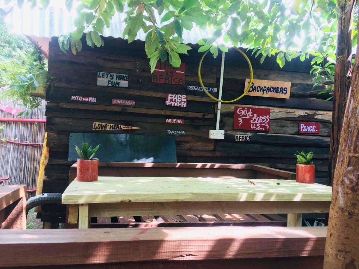 Apartmán Ava Garden Backpackers Mto wa Mbu Exteriér fotografie